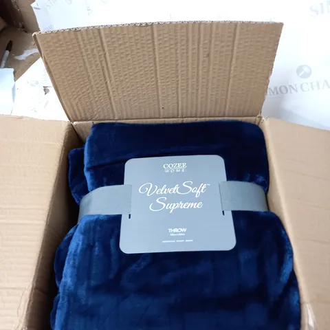 COZEE HOME SUPER SOFT SUPREME THROW IN NAVY