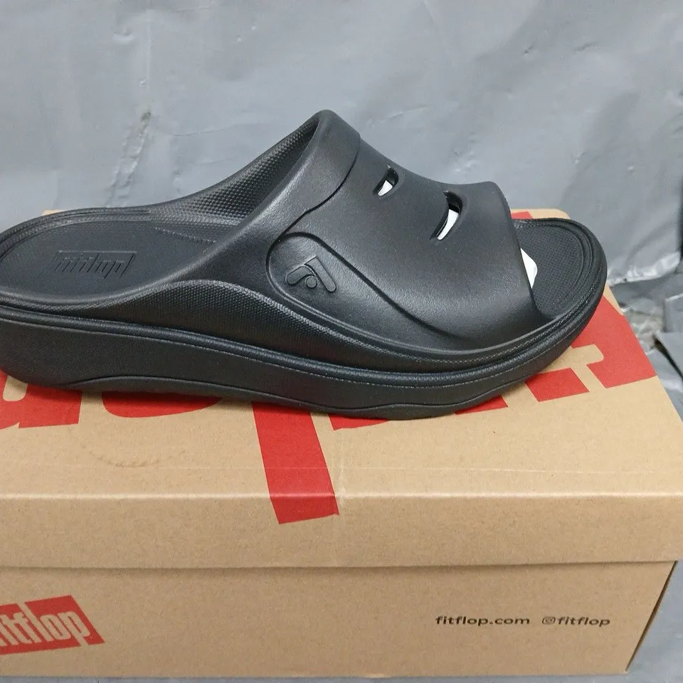 FITFLOP RELIFF RECOVERY SLIDERS SIZE 5 