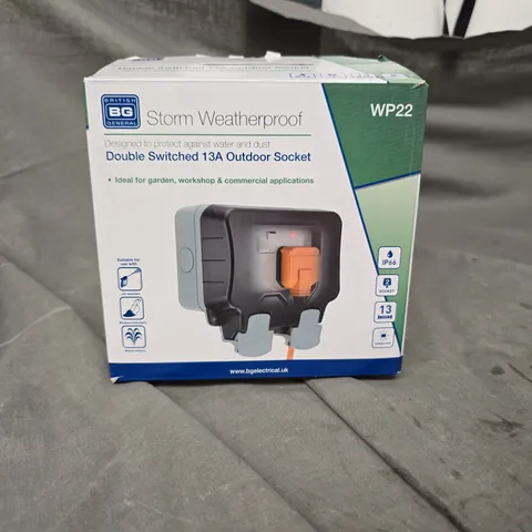STORM WEATHERPROOF DOUBLE SWITCH 13A OUTDOOR SOCKET 