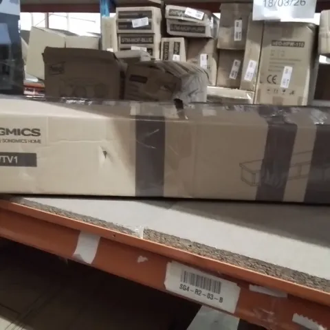 BOXED SONGMICS WALL SHELF 