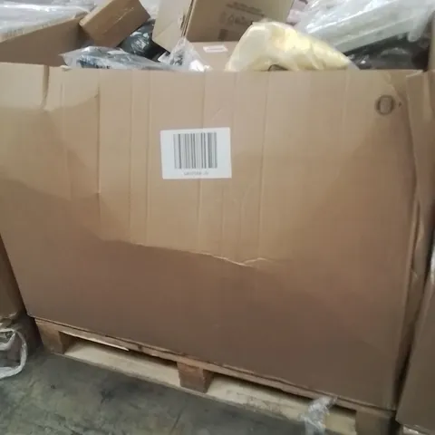 PALLET OF SWIMWEAR,PHONE CASES,SPORTS GEAR,HOME PRODUCTS AND ITEMS TO INCLUDE;SUN GLASSES,PHONE CASE,CARD WALLET