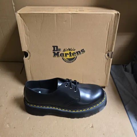 DR. MARTENS BLACK LEATHER SHOES – AIRWAIR - UK SIZE 9.5