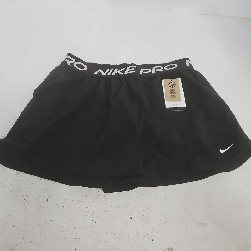 NIKE PRO LOOSE FIT WOMENS SHORTS IN BLACK - L