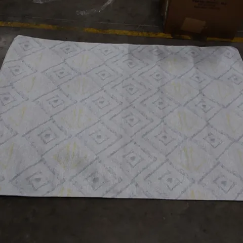 LAMAVOLA LINE RUG - YELLOW/GREY // SIZE: 160 X 230cm