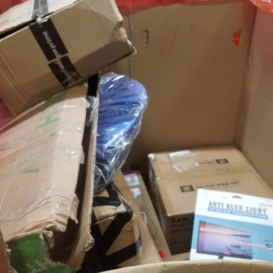 PALLET CONTAINING ASSORTED PRODUCTS INCLUDING CAT LITTER BOX, METAL COFFEE TABLE, BABY PLAYPEN & BRAD HEATER