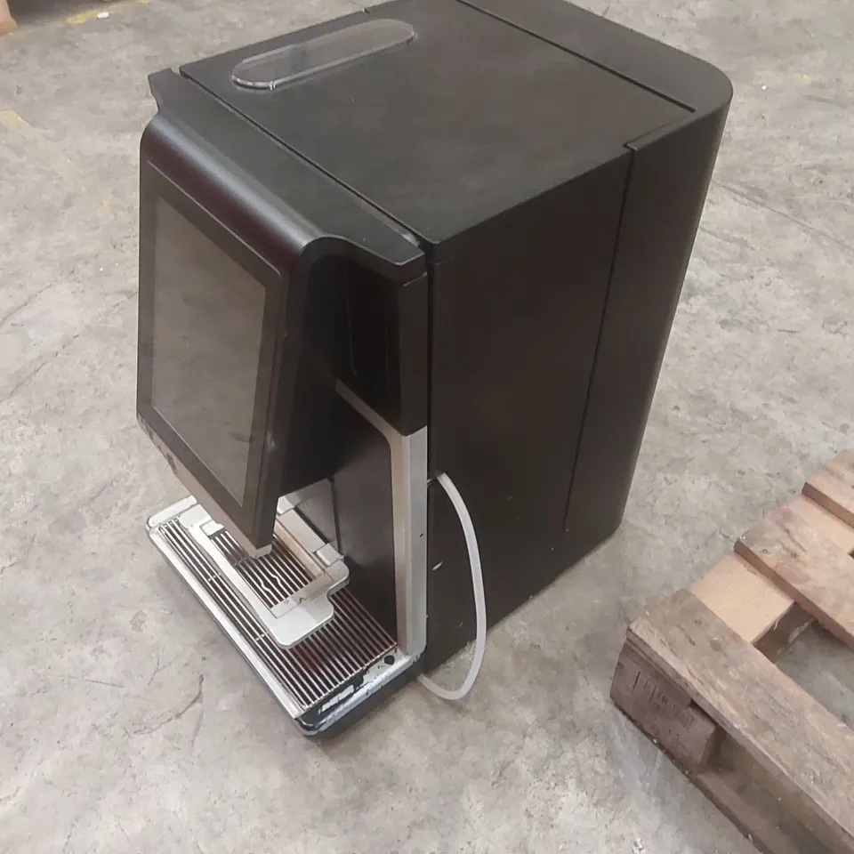 COMMERCIAL COFFEE MACHINE