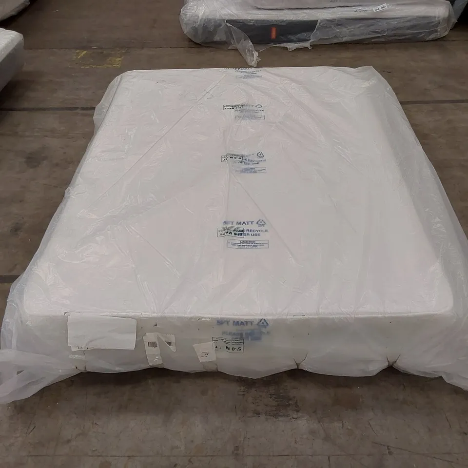 BAGGED 4'6" DOUBLE MEMORY WOOL POCKET SPRUNG HYBRID MATTRESS 