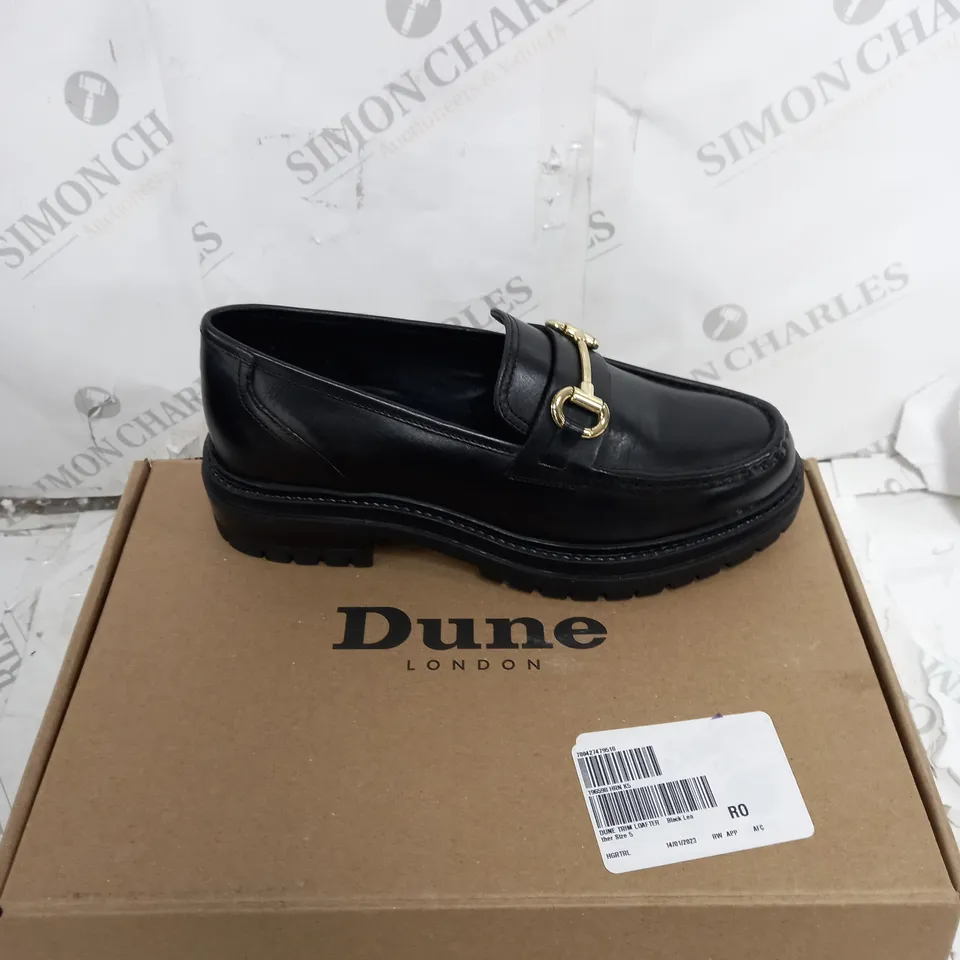 BOXED PAIR OF OUTLET DUNE GALLAGHER CHUNKY SNAFFLE TRIM LOAFERS IN BLACK UK SIZE 5
