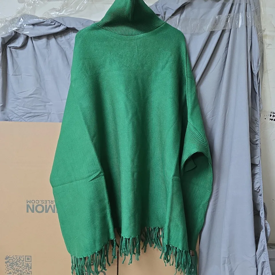 BOX OF APPROXIMATELY 20 ASSORTED CLOTHING ITEMS TO INCLUDE: LA MAREY JUMPER 