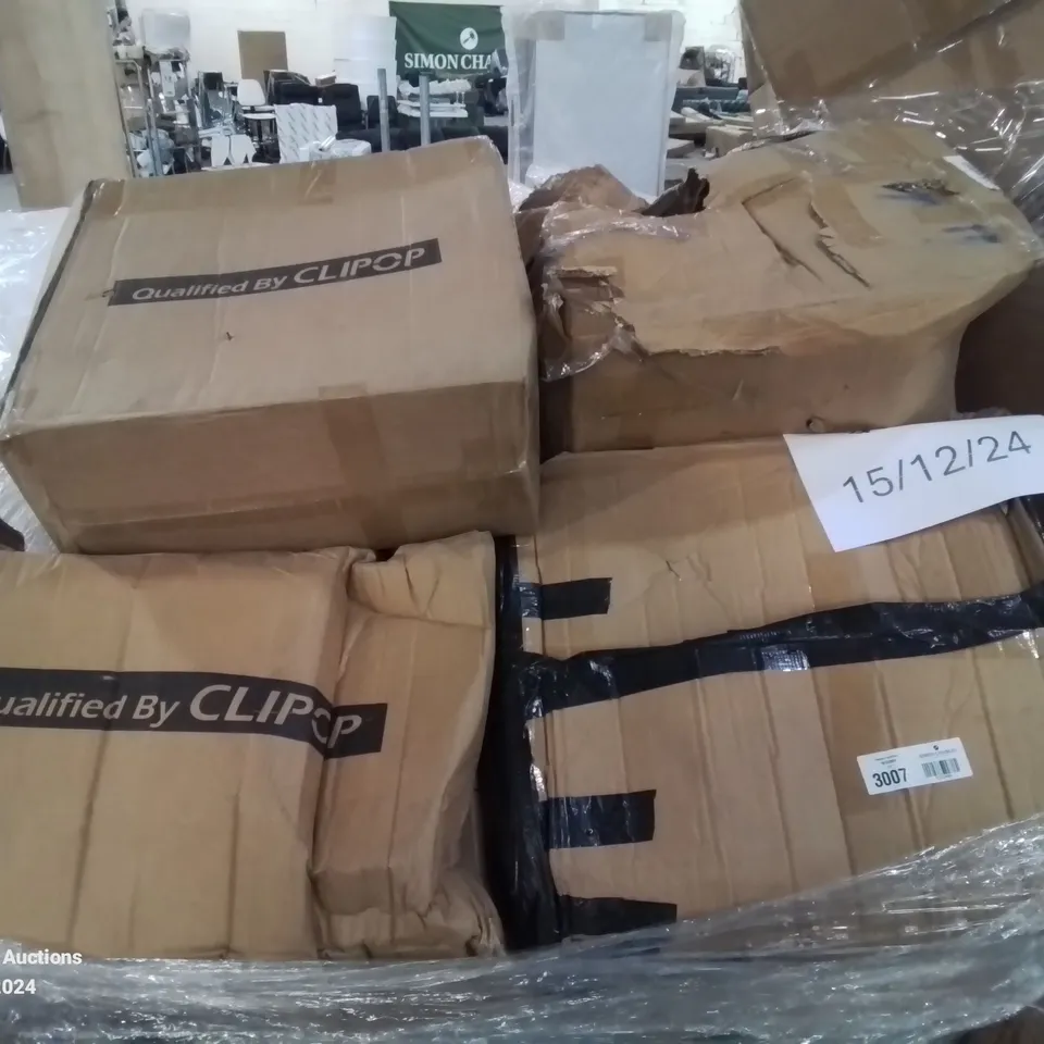 PALLET CONTAINING SEVERAL RAIN DAMAGED OFFICE/SIDE/DINING CHAIRS AND OTHER HOUSEHOLD FURNITURE ETC.