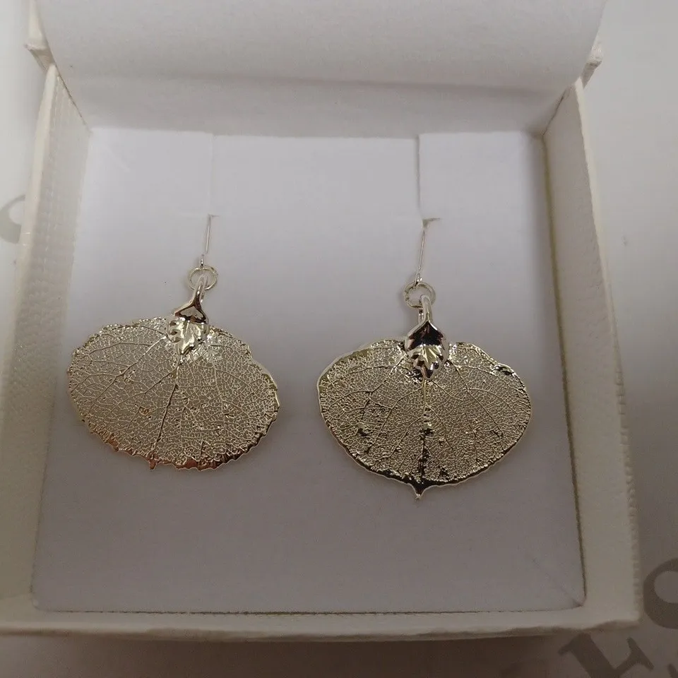 SILVER LEAF DETAIL DANGLE EARRINGS