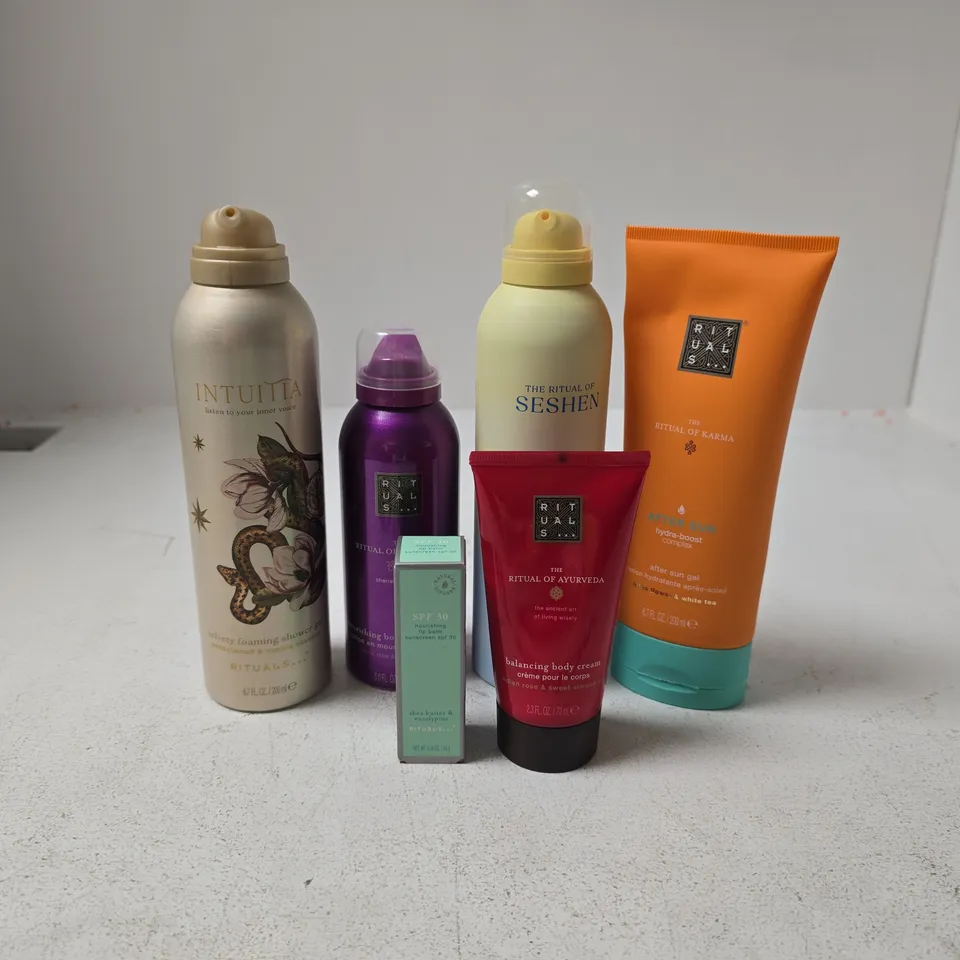RITUALS... 6 ITEMS GIFT SET IN TOTE BAG TO INCLUDE SHOWER GEL, LIP BALM ETC