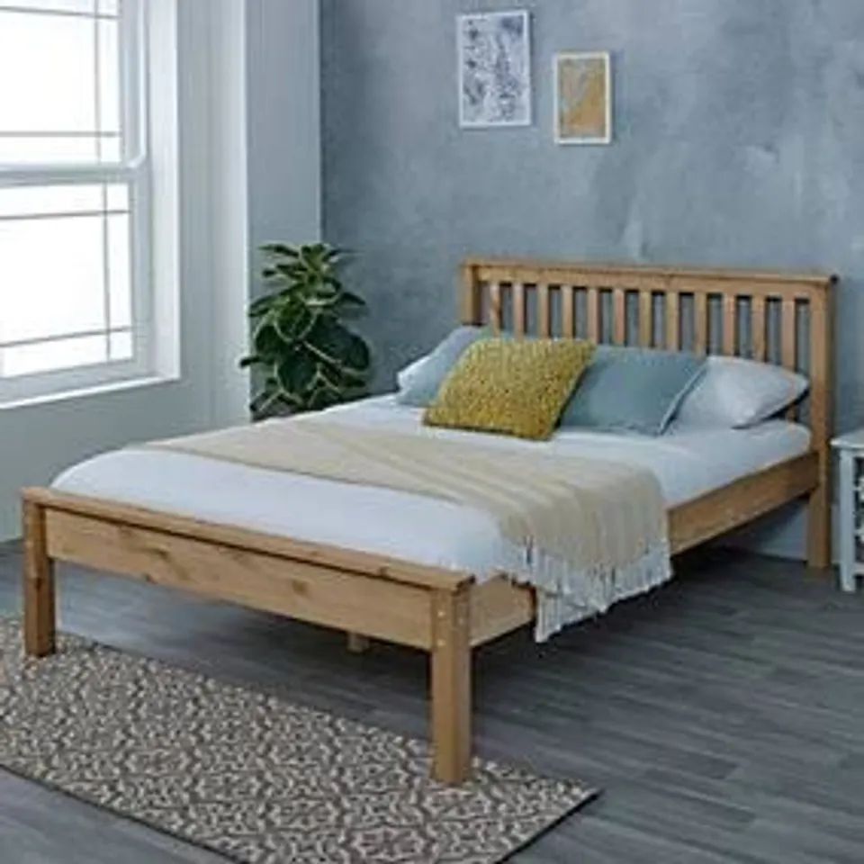 BOXED 3'0 DORSET BED FRAME, - HEADBOARD/FOOTBOARD/SLATS/SIDE RAILS - WAXED // SIZE: SINGLE (2 BOXES)