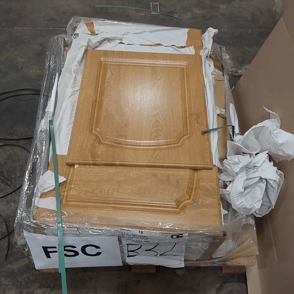 PALLET OF LARGE QUANTITY OF KITCHENS/BEDROOM REPLACEMENT CABINET DOOR/DRAWER/END PANELS IN ASSORTED SIZES