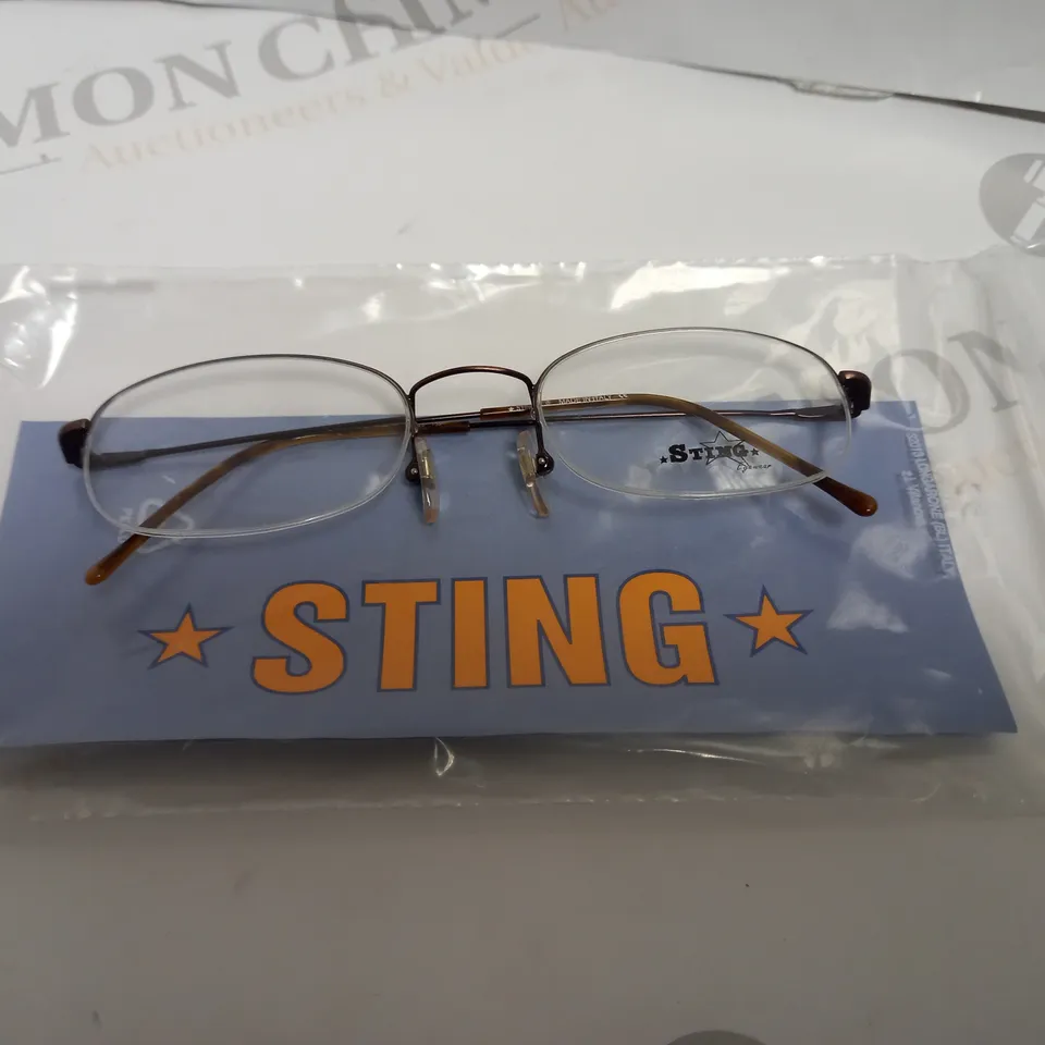 APPROXIMATELY 10 DERIGO STING GLASSES