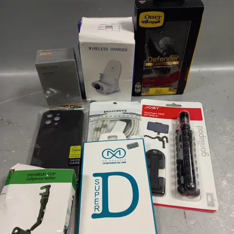 APPROXIMATELY 20 ASSORTED SMARTPHONE ACCESSORIES TO INCLUDE PROTECTIVE CASES, CHARGING CABLES, SCREEN PROTECTORS ETC