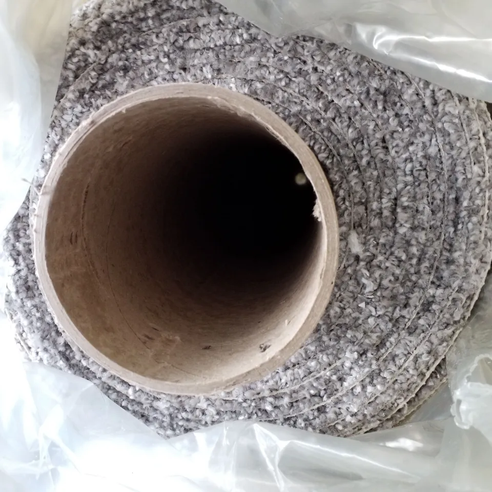 ROLL OF QUALITY B.SOFT SPLENDID SB 965 HIDDEN COVE CARPET APPROXIMATELY 7.98×5M
