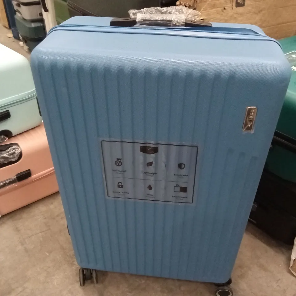 MEDIUM SUITCASE BLUE