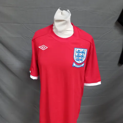 UMBRO ENGLAND AWAY JERSEY - SIZE 42