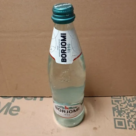 APPROXIMATELY 8 X BORJOMI MINERAL WATER BOTTLE – 1890 LABEL - 500ML 