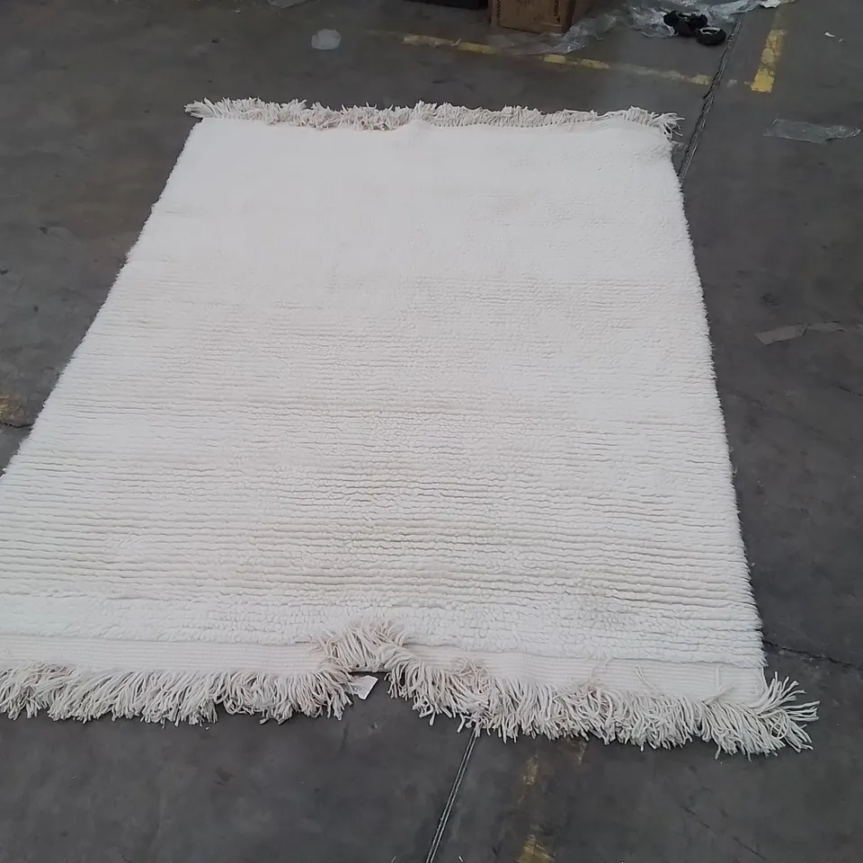 QUALITY DESIGNER AREA RUG - APPROXIMATELY 235x164cm