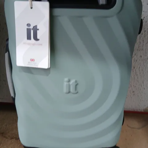 IT LUGGAGE LIGHT-GREEN HARD-SHELL SUITCASE WITH 4 WHEELS