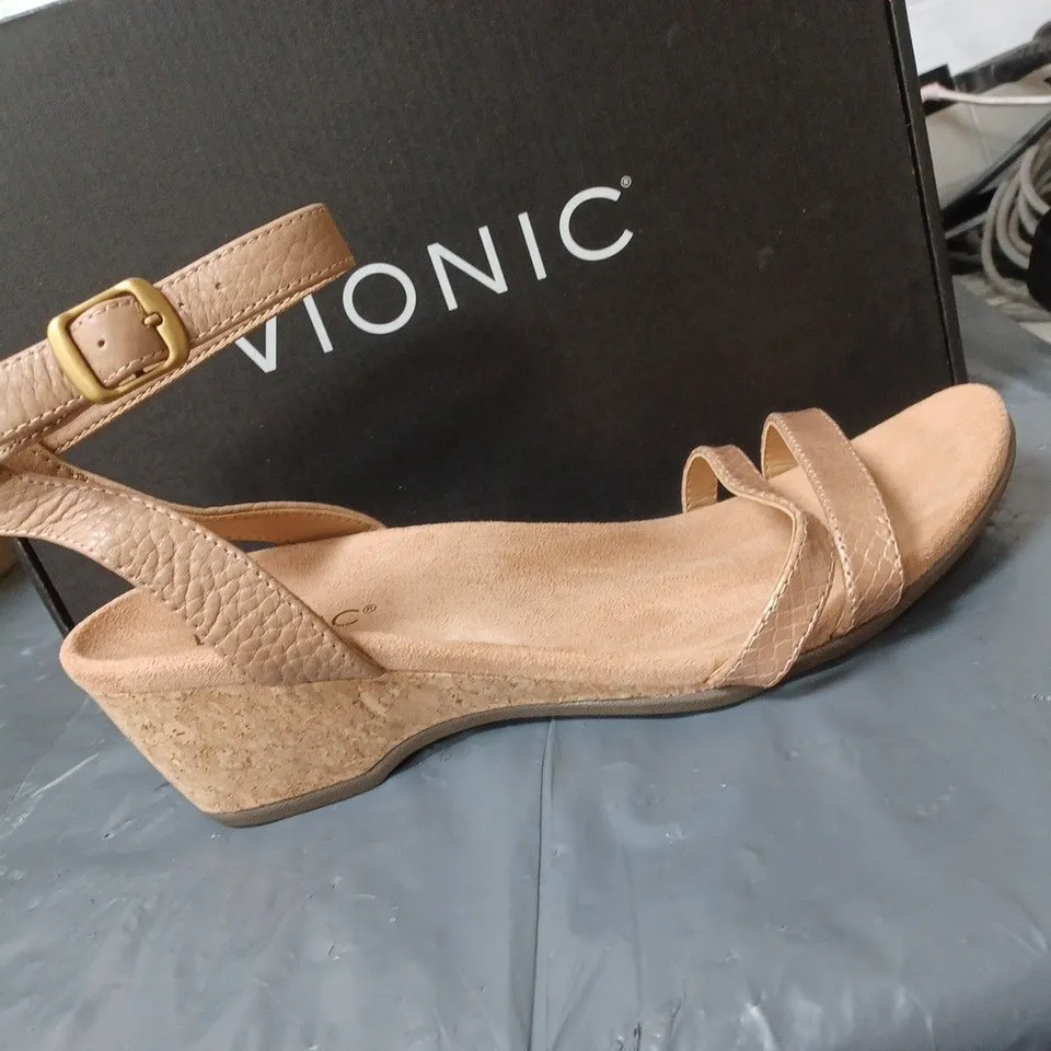 BOXED PAIR OF WEDGE HEELED SANDALS IN TAN COLOUR SIZE UNSPECIFIED 