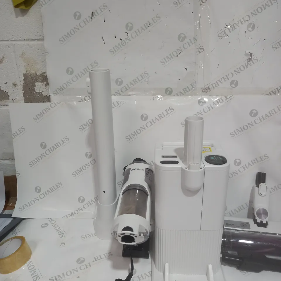 SHARK DETECT PRO 1.3L AUTO EMPTY VACUUM CLEANER IW3510UK