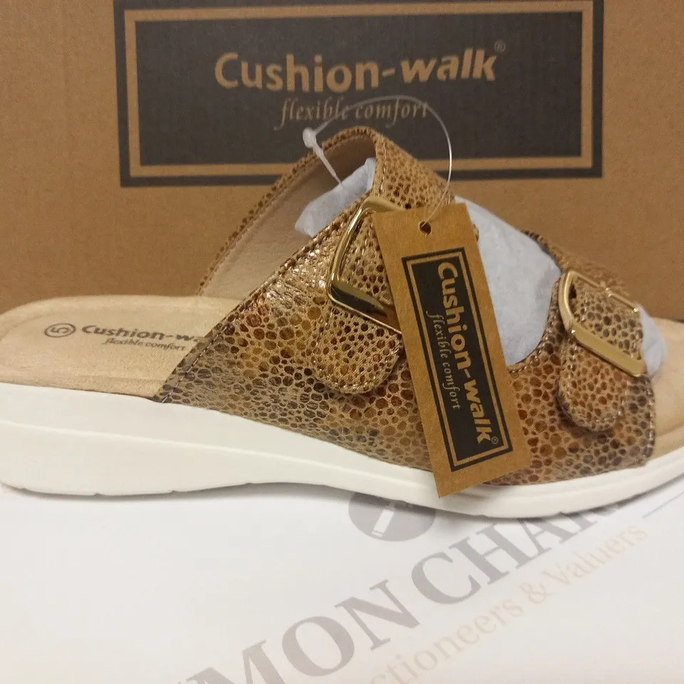 BOXED PAIR OF CUSHION WALK STRAPPY SANDALS IN GOLD - 5