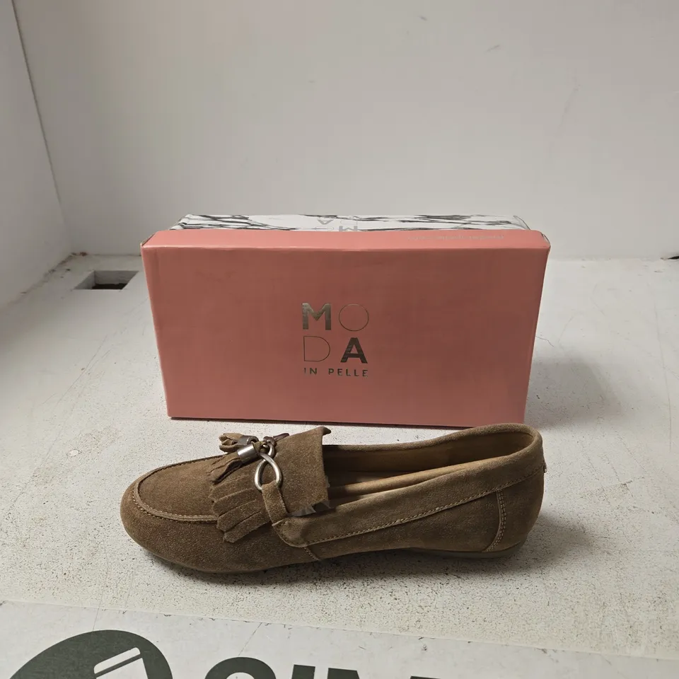MODA IN PELLE ESSANA BEIGE SUEDE TASSEL MOCCASINS, UK 6 (EU 39)