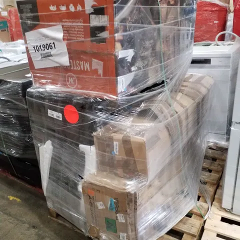 PALLET CONTAINING APPROXIMATELY 5 RAW ELECTRICAL ITEMS TO INCLUDE: