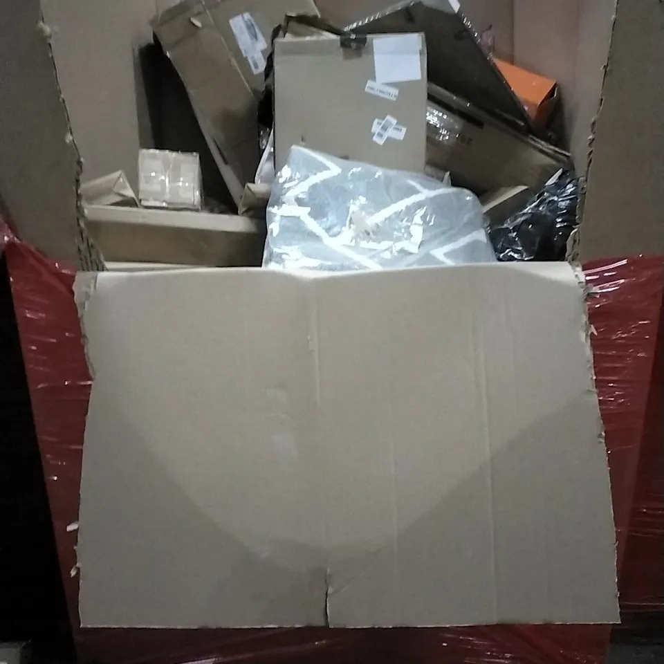 PALLET OF HOUSEHOLD ITEMS TO INCLUDE 3 IN 1 FAMILY SCALE, FISH TANK, LED LIGHTS, SHOWER SET AND OTHER ASSORTED ITEMS...