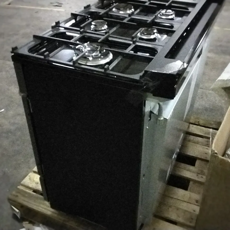 RANGEMASTER PROFESSIONAL DELUXE COOKER