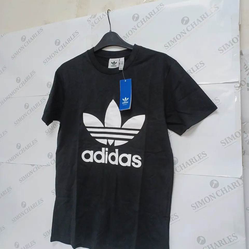 BLACK ADIDAS T-SHIRT SIZE SMALL 