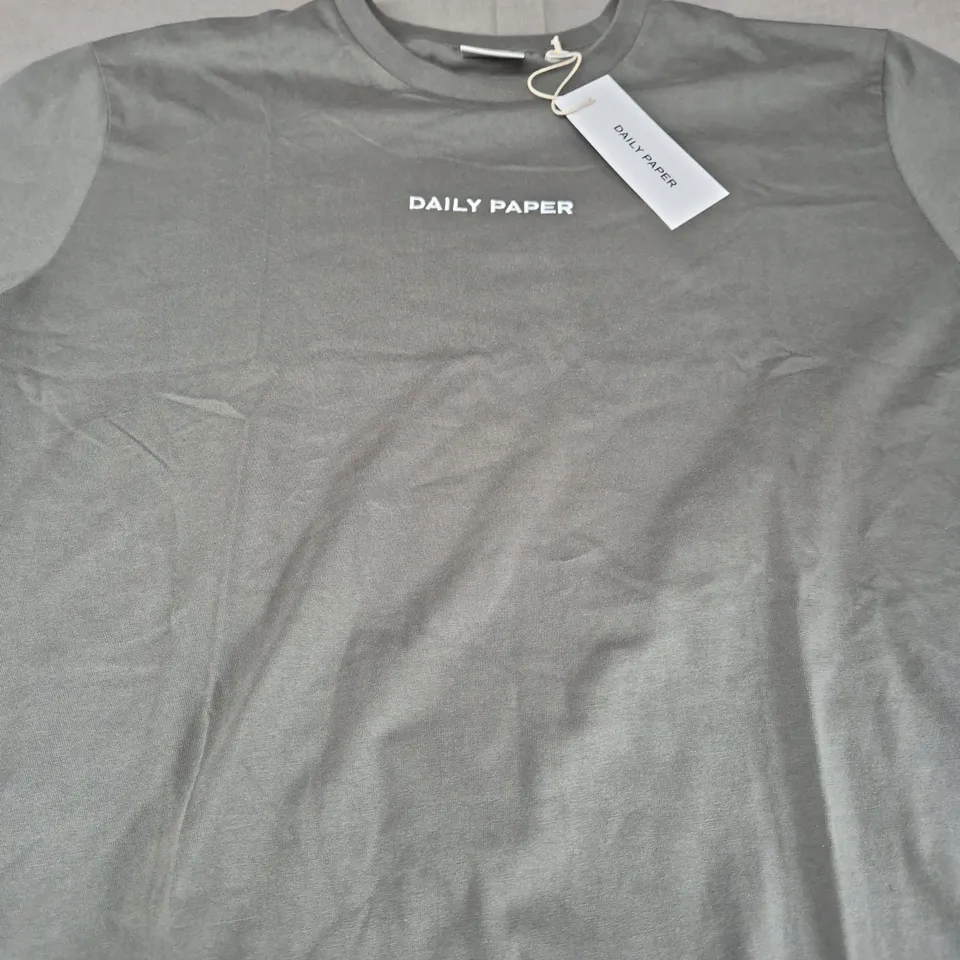 DAILY PAPER LOGO TYPE SS TEE SIZE 2XL