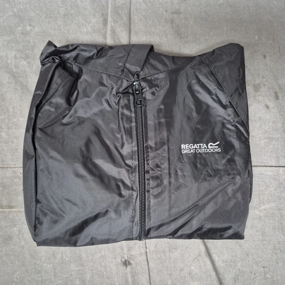 REGATTA KIDS RAIN JACKET IN BLACK SIZE 9-10 YEARS