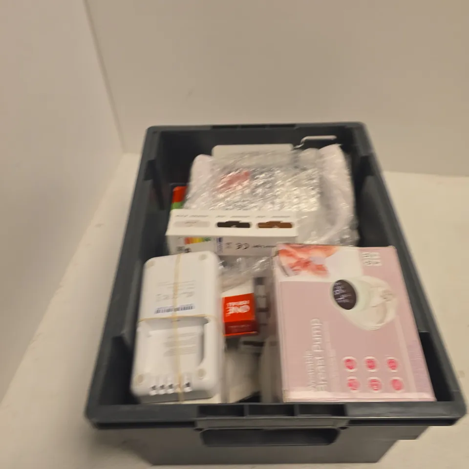 TOTE OF APPROXIMATELY 15 ASSORTED ITEMS TO INCLUDE: 2-1 ELECTRIC FOOT GRINDER 