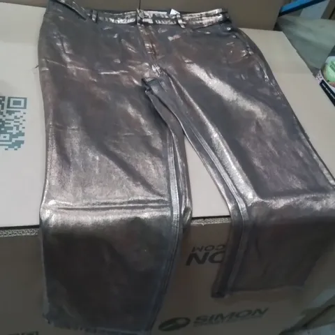 BOXED BRAND NEW APPROXIMATELY 9 JD WILLIAMS METALLIC JEANS COPPER SIZE 22