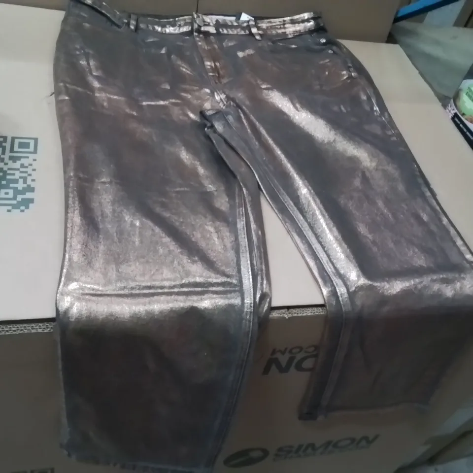 BOXED BRAND NEW APPROXIMATELY 9 JD WILLIAMS METALLIC JEANS COPPER SIZE 22