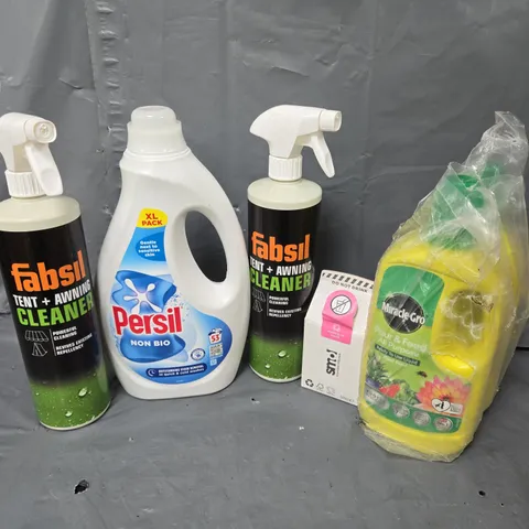 APPROXIMATELY 12 ASSORTED LIQUIDS TO INCLUDE FABSIL TENT & AWNING CLEANER, SMOT WASHING UP LIQUID, MIRACLE GO ALL PURPOSE PLANT FOOD, ETC - COLLECTION ONLY