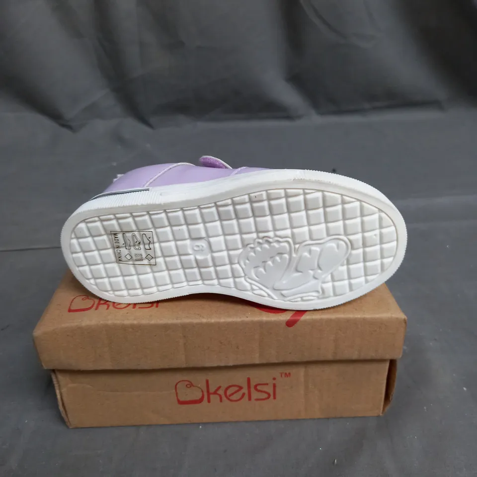 BOX OF 10 PAIRS OF KELSI KIDS SHOE IN PURPLE - VARIOUS SIZES