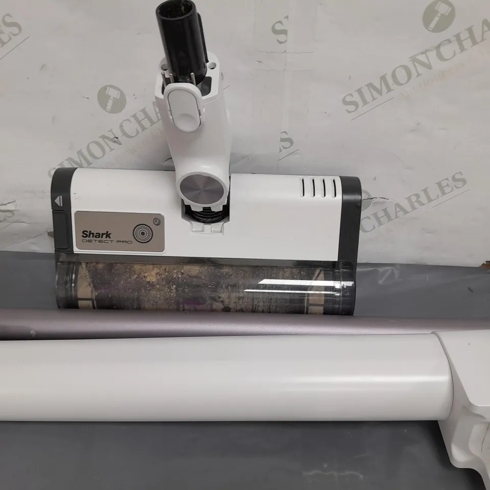 BOXED SHARK DETECT PRO 1.3L AUTO EMPTY VACUUM CLEANER IW3510UK - COLLECTION ONLY