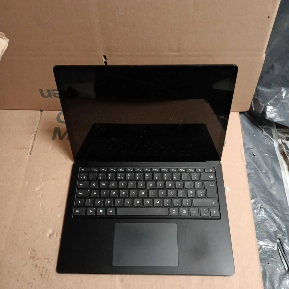 UNBOXED MICROSOFT SURFACE LAPTOP 3 13.5-INCH – BLACK, 16GB RAM, 256GB SSD (INTEL CORE I7-1065G7)
