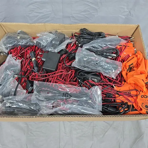 LARGE QUANTITY OF ASSORTED LENCO TURNTABLE ACCESSORIES TO INCLUDE POWER SUPPLY, SPEAKER CABLE AND DUST CLOTHS
