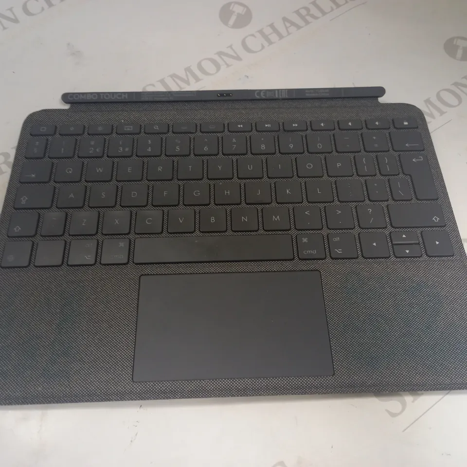 LOGITECH COMBO TOUCH FOR IPAD 7TH & 8TH GENERATION KEYBOARD CASE