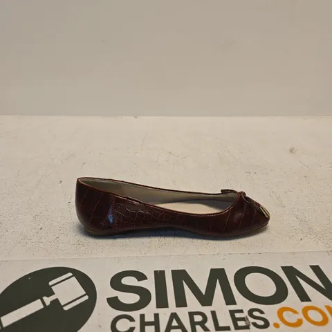 MONSOON WOMEN'S CROC-EFFECT BURGANDY BALLET FLATS, UK 4