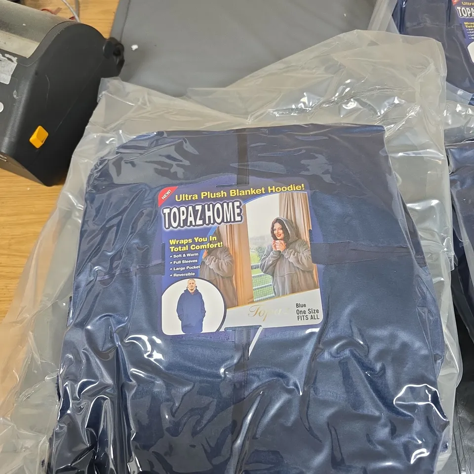 TOPAZ HOME ULTRA PLUSH BLANKET HOODIE - BLUE, ONE SIZE