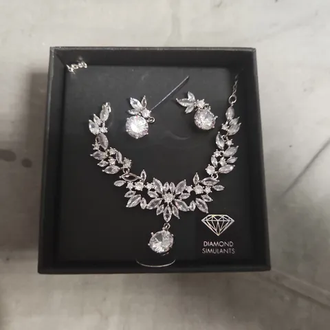 DIAMOND SIMULANTS NECKLACE & EARRINGS SET