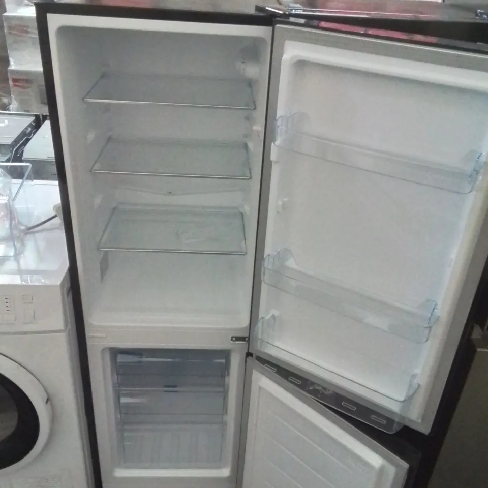 CHIQ FBM157L4EU, FRIDGE FREEZER, NET CAPACITY 157L, 70/30, WIDTH 48CM, HEIGHT 144CM, BLACK,LOW FROST, ENEGY RATED E,