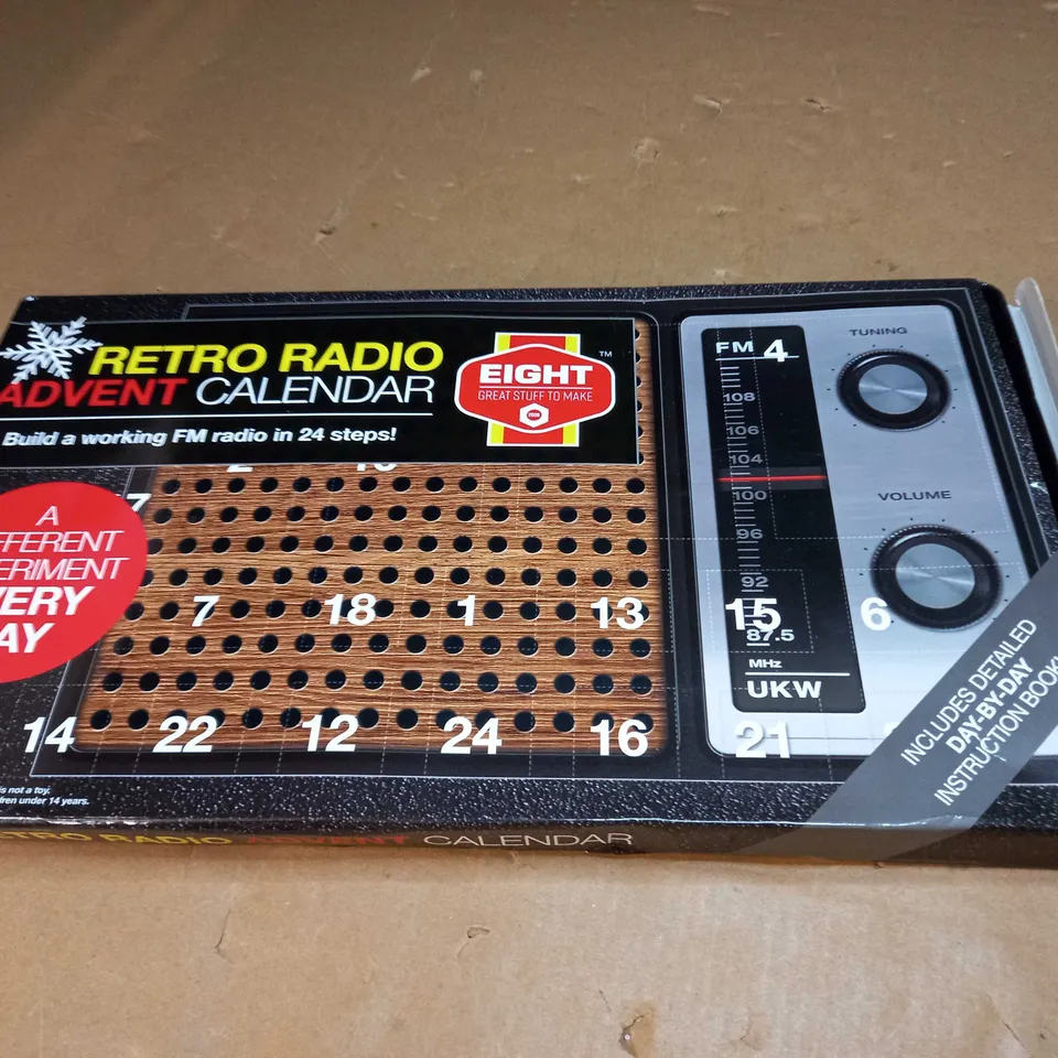 RETRO RADIO ADVENT CALANDER